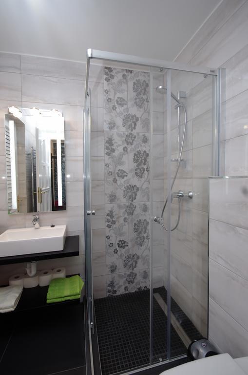 גיולה Regina Delux Apartman מראה חיצוני תמונה