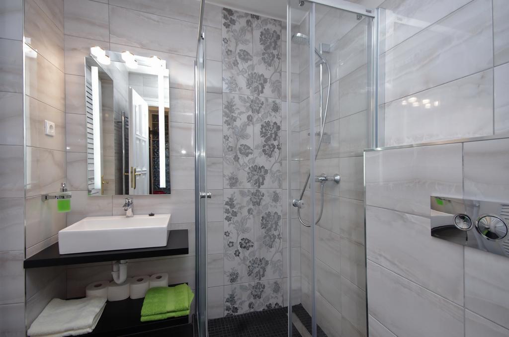 גיולה Regina Delux Apartman מראה חיצוני תמונה
