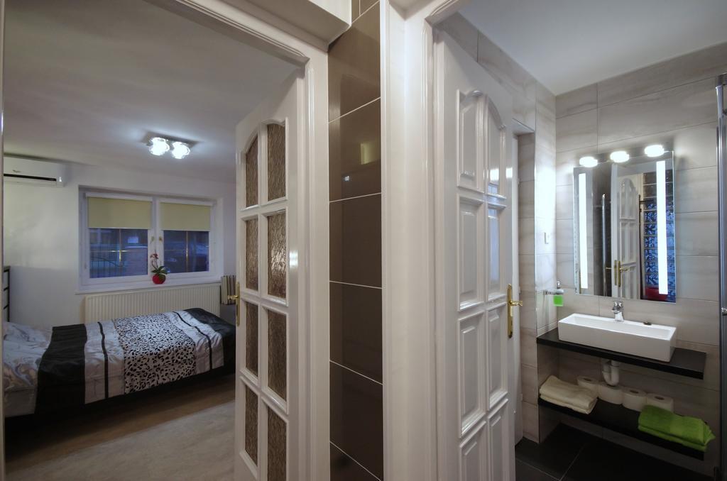 גיולה Regina Delux Apartman מראה חיצוני תמונה
