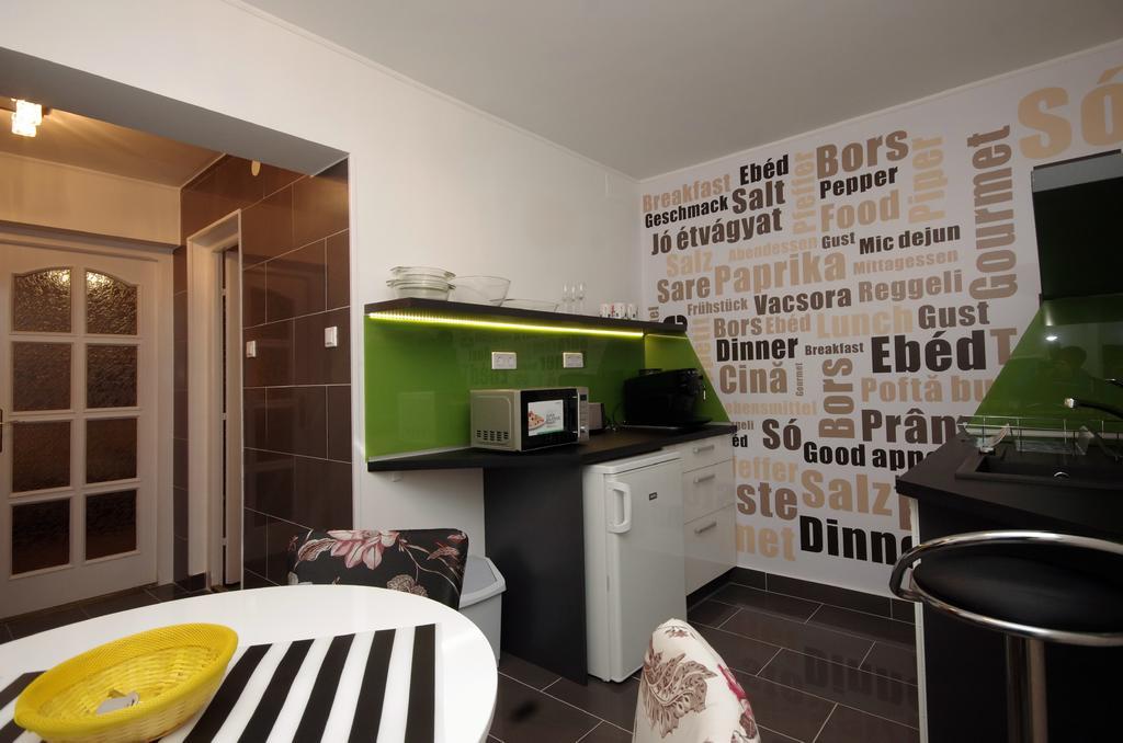 גיולה Regina Delux Apartman מראה חיצוני תמונה