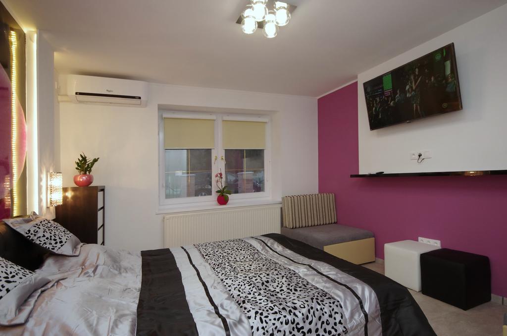 גיולה Regina Delux Apartman מראה חיצוני תמונה