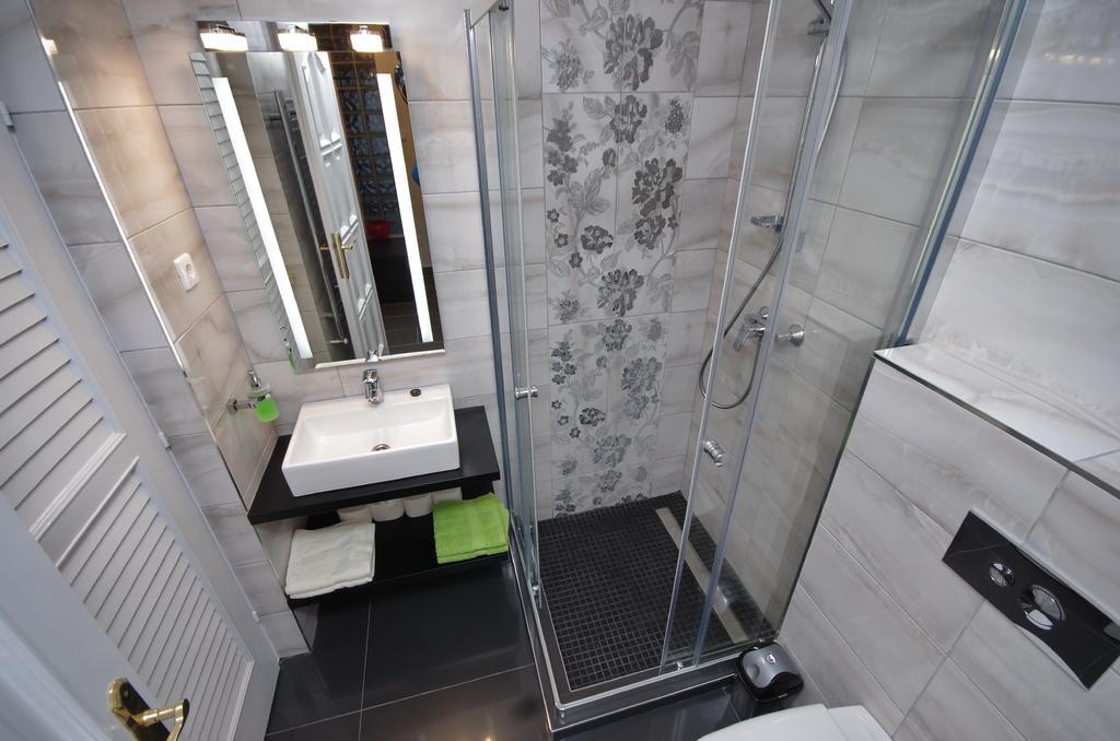 גיולה Regina Delux Apartman מראה חיצוני תמונה